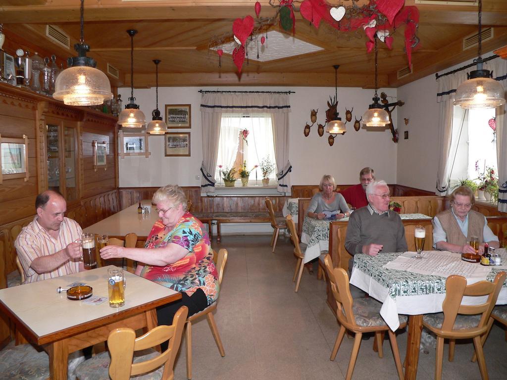 Gasthof - Pension Zur Post Achslach Room photo